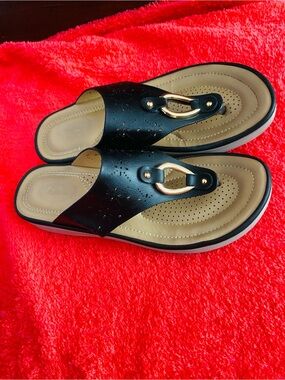Neutral Tan Leather Slip-On Sandal